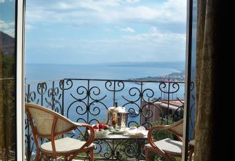 Taormina Park Hotel has Balcony rooms