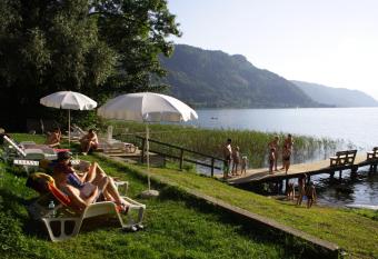 Seehaus Karantanien am Ossiacher See has Balcony rooms