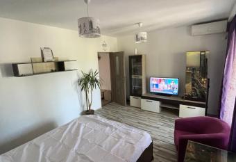 SunriseMamaia has Balcony rooms