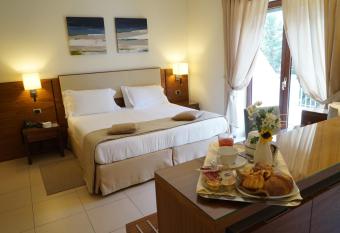 Suites & Residence Hotel has Balcony rooms