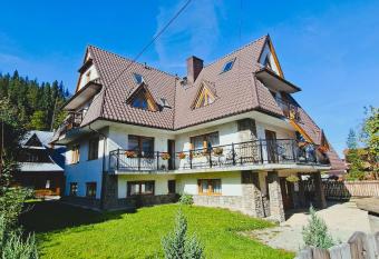 Pokoje Go  cinne Pod   osi  wkami has Balcony rooms