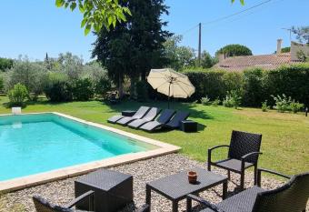 Les cabanons de l Oliveraie allows 18 year olds to book a room