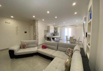 Melitta apartment Giardini Naxos has Balcony rooms