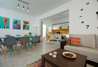 Bright and stylish 3 bedroom apartment has Balcony rooms