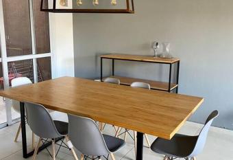 Moderno y hermoso d  plex a mts del Arena Stadium has Balcony rooms