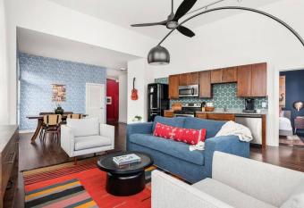 Hall of fame! 2 King bed condo w/ patio on Music Row has Balcony rooms