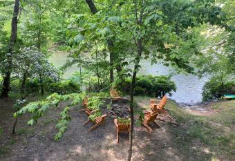 Rapid Retreat - Coosawattee has rooms with a private hot tub