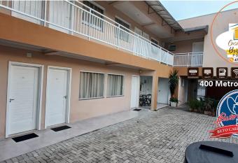 Pousada Casa Amarela Brisa Parque allows 18 year olds to book a room