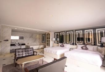 Jeju Cullinan Hotel has Balcony rooms