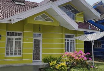 Villa Berastagi Mas has Balcony rooms