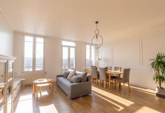 Appartement Hypercentre Reims - Porte Mars - Arena allows 18 year olds to book a room