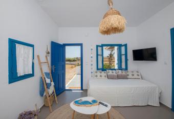 Archaios guesthouse Mykonos has Balcony rooms