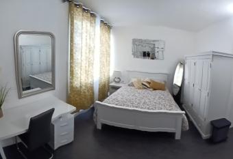 Le Havre : studio centre ville allows 18 year olds to book a room