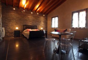 B&B Cascina Quaderna has Balcony rooms