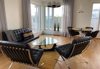 Penthouse Kadriorg has Balcony rooms