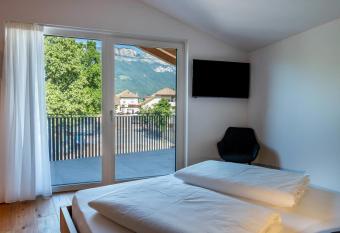 Luislhof - Apartment Pomum allows 18 year olds to book a room