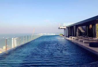 THE BASE Seaview Holiday Inn allows 18 year olds to book a room