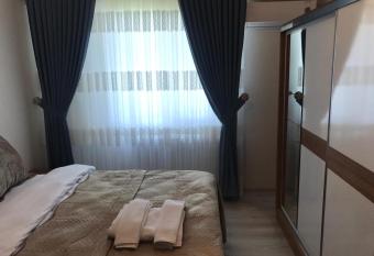 Limon has Balcony rooms