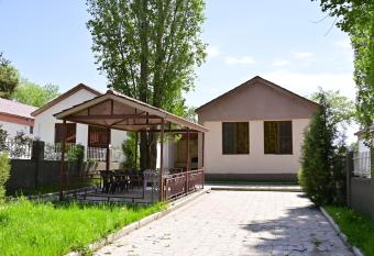 Sevan Comfortable Cottages by SeaSide has Balcony rooms