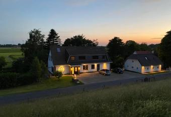 Nordic Huus allows 18 year olds to book a room