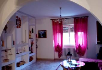 Casa San Rocco: Spazioso Appartamento con Giardino has Balcony rooms