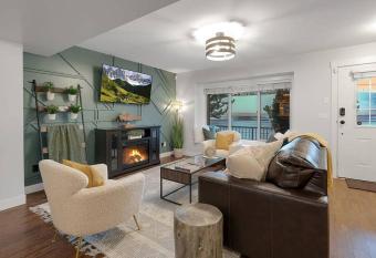 Cabin In The City I Patio & BBQ I Sleep 8 I 55 TV has Balcony rooms