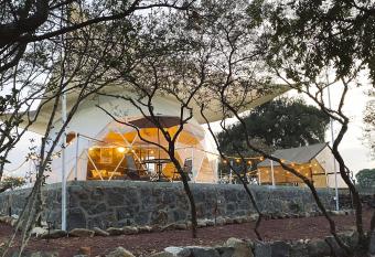 El Gato Glamping con vista a prismas bas  lticos allows 18 year olds to book a room