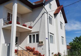 Casa alba has Balcony rooms