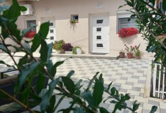 LEDA Apartmani has Balcony rooms