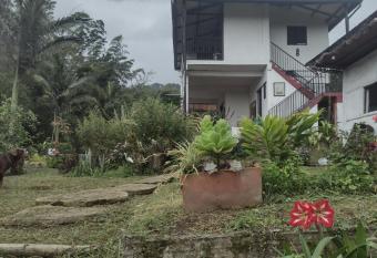 Finca exclusividad familiar o grupo de amigos capacidad hasta 12 personas calles en placa huella, caminata ecol  gica has Balcony rooms