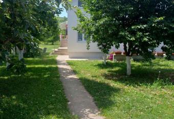 Apartman Flora Vrdnik has Balcony rooms