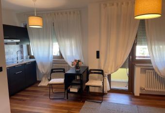 LaCasadiGuendy has Balcony rooms