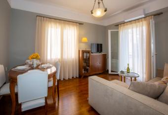 Le Boulevard allows 18 year olds to book a room