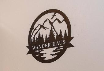 Wander Haus~Sleeps 8~Pet Friendly has Balcony rooms