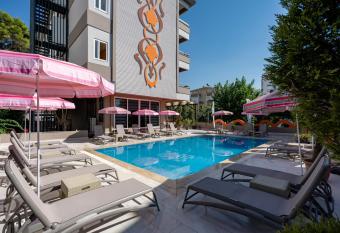 Dionisus Hotel Lara has Balcony rooms