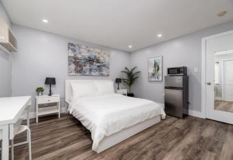 Shell On The Beach 105 - Renovated has Balcony rooms