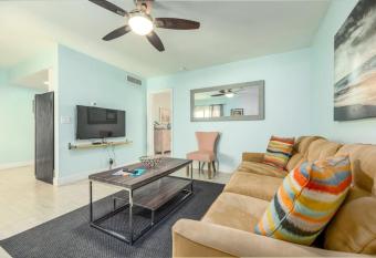 Steps to Sand and Sea 2 has Balcony rooms