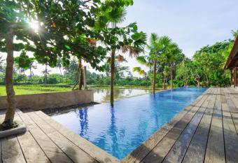 Nayaka Living Ubud allows 18 year olds to book a room