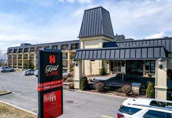 Hotel de la Rive allows 18 year olds to book a room