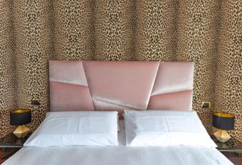 B&B The View all Acquedotto has rooms with a private hot tub