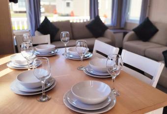 Golden Palm Getaway s PG143 has Balcony rooms