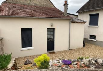 Studio coccoon proche beauval allows 18 year olds to book a room