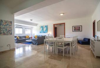 Harmony Apartament in the Heart of Piantini allows 18 year olds to book a room