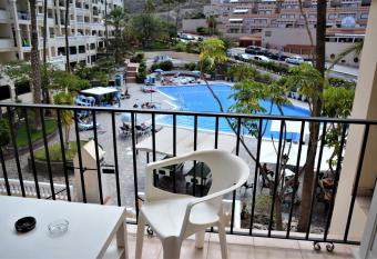 Castle harbour has Balcony rooms