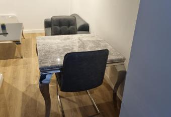 Budget Hotl Aparts allows 18 year olds to book a room