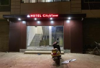 Hotel City View allows 18 year olds to book a room