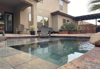 Zion RV Stone Pool Inn, Pets stay Free, fenced in yard, relaxing waterfall! allows 18 year olds to book a room