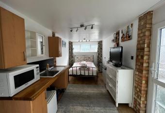 The Caduceus - Private Cabins allows 18 year olds to book a room