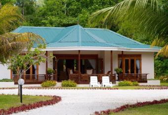 Les Villas D or has Balcony rooms