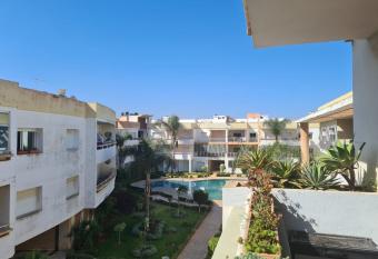 Superbe appart dans une r  sidence avec piscine has Balcony rooms